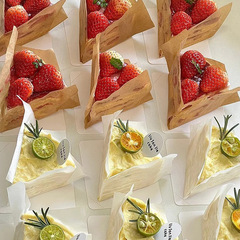 ムースのケーキは油の紙を切ってバスクの6寸の8寸のティラミスを切って紙を分けて甘いものを焼きます。