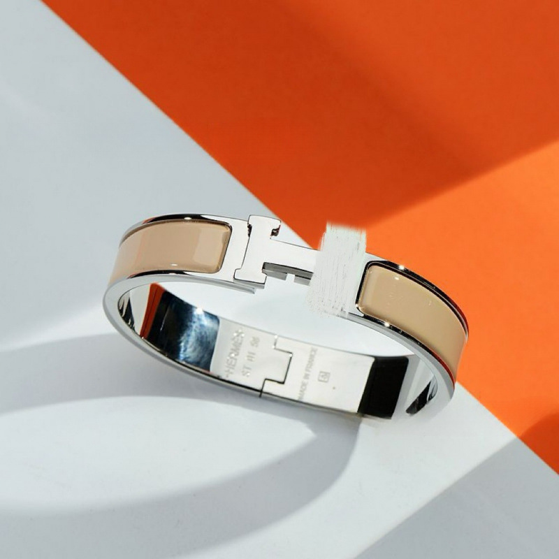 Platinum Milk Brown H Bracelet