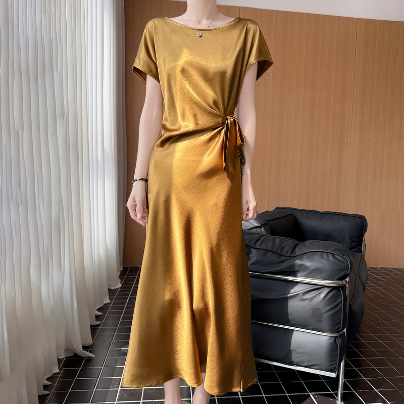 2026 New Style Round Neck Short-Sleeve Base Dress for Women, Light Luxury and Elegant Gold Satin Waist-Cinching Tie Long Dress