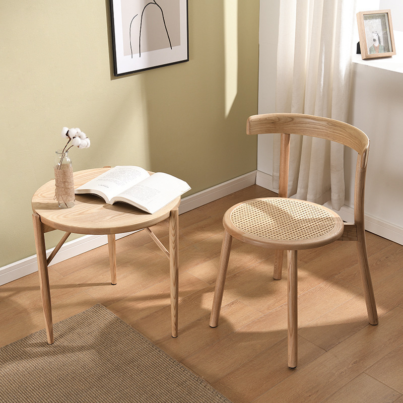 北欧设计弧形靠背椅子日式实木椅侘寂风藤编圆凳椅圆形凳子