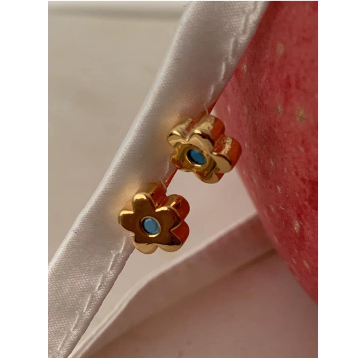 Cute fresh summer fashionable earrings flower-shaped
