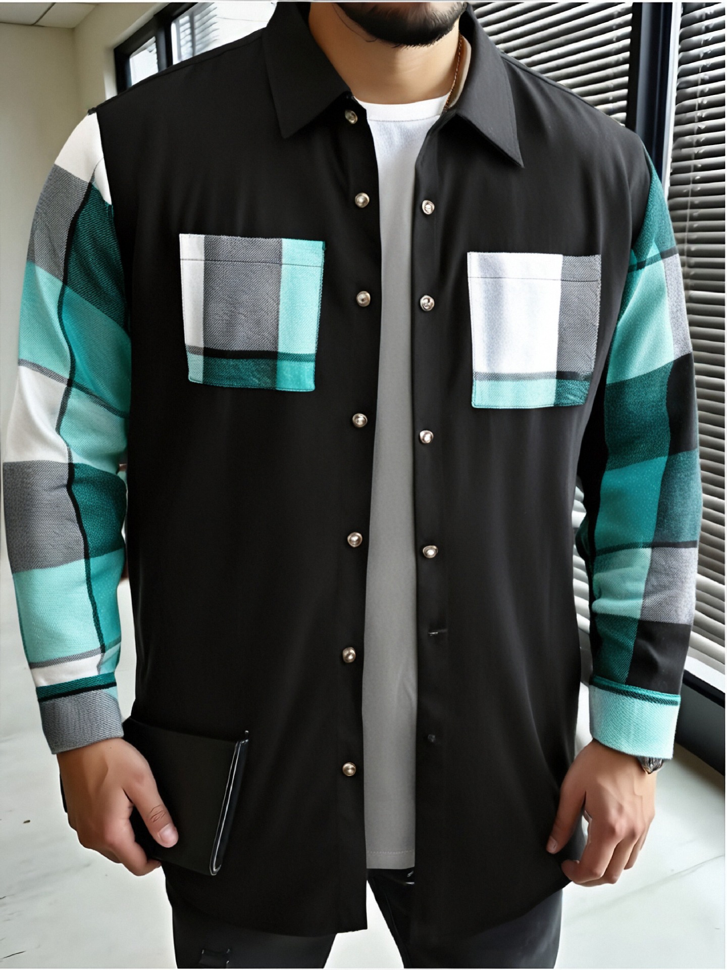"Camicia a quadri slim fit da uomo – Misto poliestere elasticizzato con pannelli a contrasto (S-3XL, nero/azzurro cielo)"_voghion.com