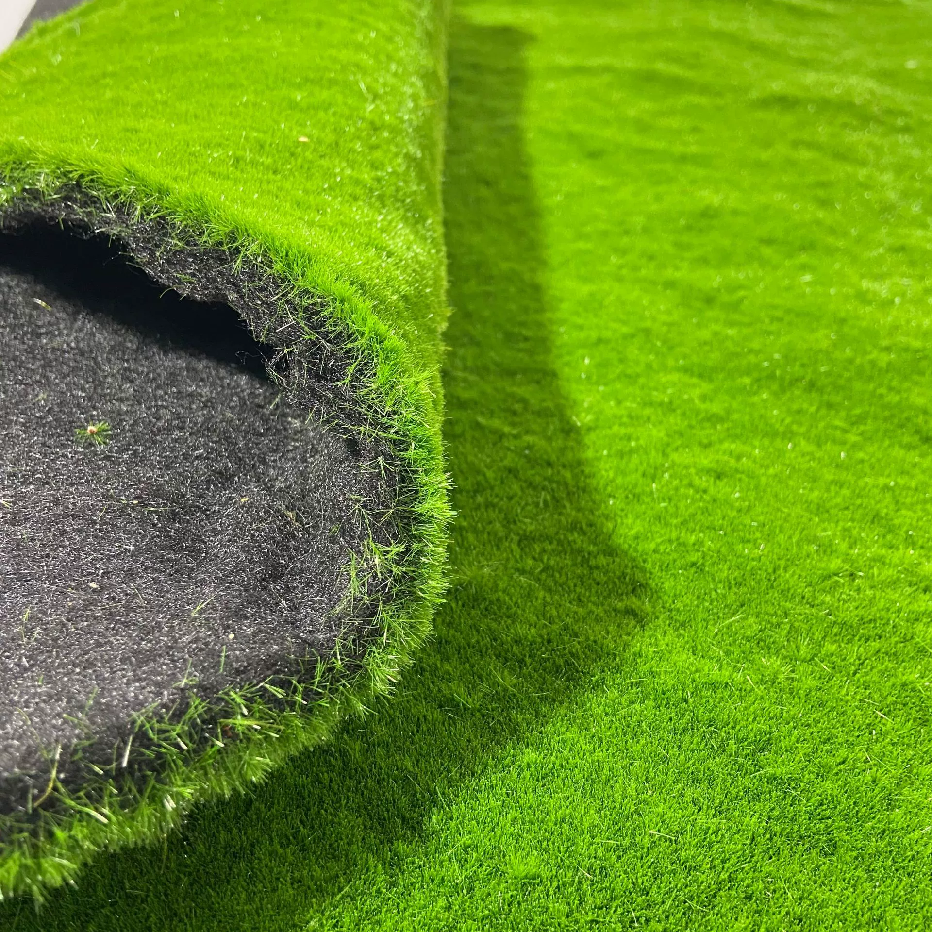 Fake moss turf, artificial plane moss turf, flat red base plane moss coffee base turf wholesale