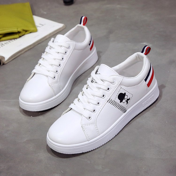 2022 foreign trade new leather women's shoes women's board shoes student shoes cheap small white shoes low round toe lace