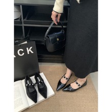 平底黑色尖头单鞋女鞋子2025新款春秋水钻法式通勤瓢鞋