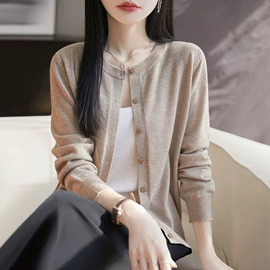 女式羊毛衫;女式针织衫;女式T恤