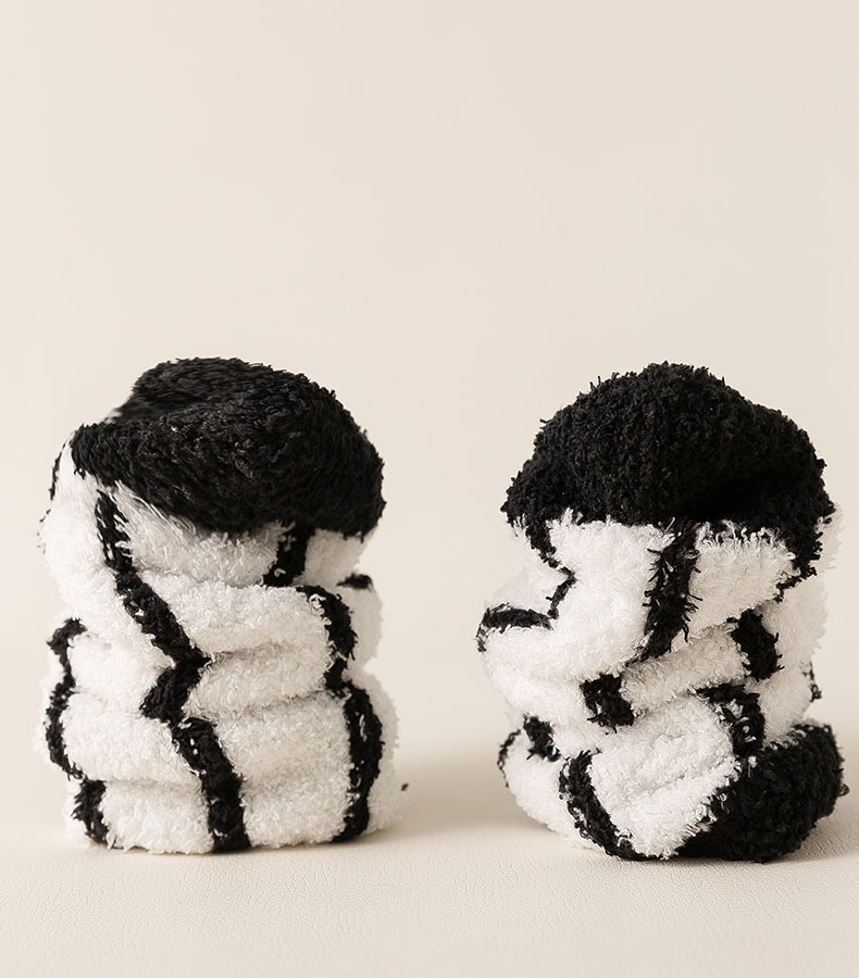Women's Japanese Style Heart Shape Nylon Jacquard Crew Socks A Pair display picture 10