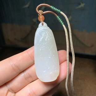 Jin Yu Tang Xinjiang Hetian Jade Guanyin Jade Color Elegant Carved Guanyin Dignified and solemn