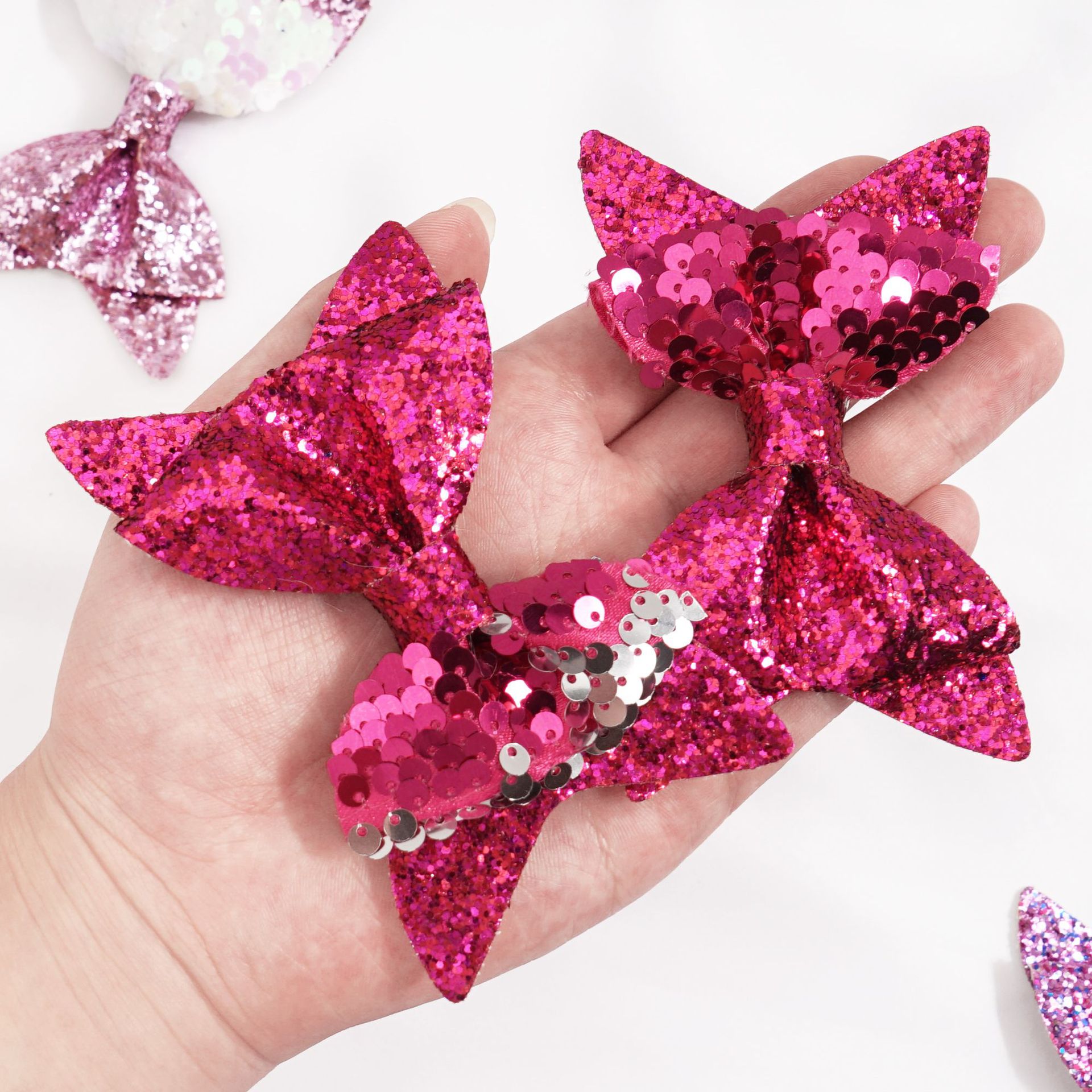 Princess Simple Style Bow Knot Sequin Cloth Handmade Hair Clip display picture 3