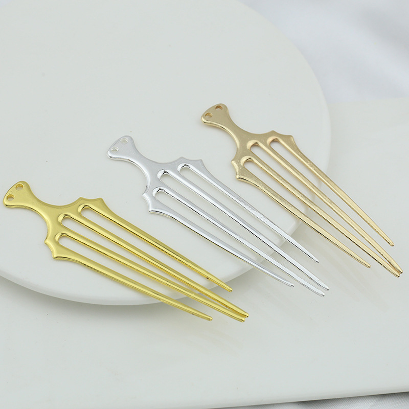 Electrophoresis color retention alloy four-tooth hair comb Poseidon fork DIY jewelry antique hairpin bridal headdress material accessories Electrophoresis color retention alloy four-tooth hair comb Poseidon fork DIY jewelry antique hairpin bridal headdress material accessories