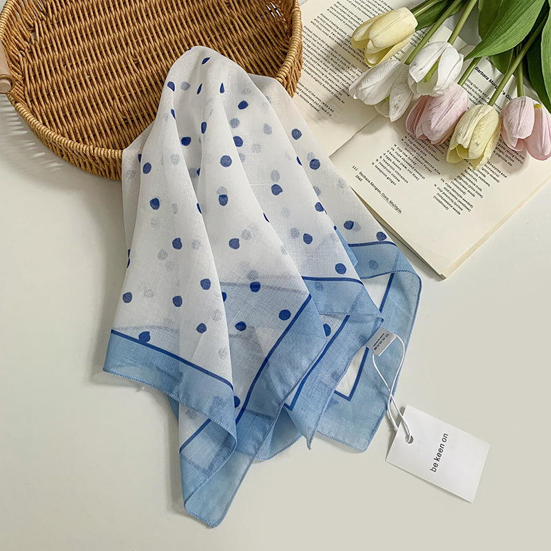 Pañuelo floral, estilo pastoral femenino de verano, nuevo estilo, bufanda fresca, bufanda de seda, bufanda cuadrada pequeña, bufanda de cuello de sentido avanzado