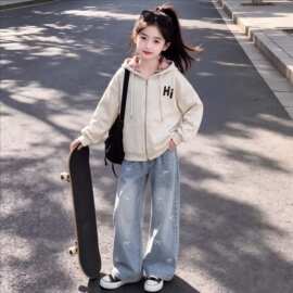 女童2026新款中大童春秋季格纹撞色连帽外套蝴蝶结牛仔裤两件套潮