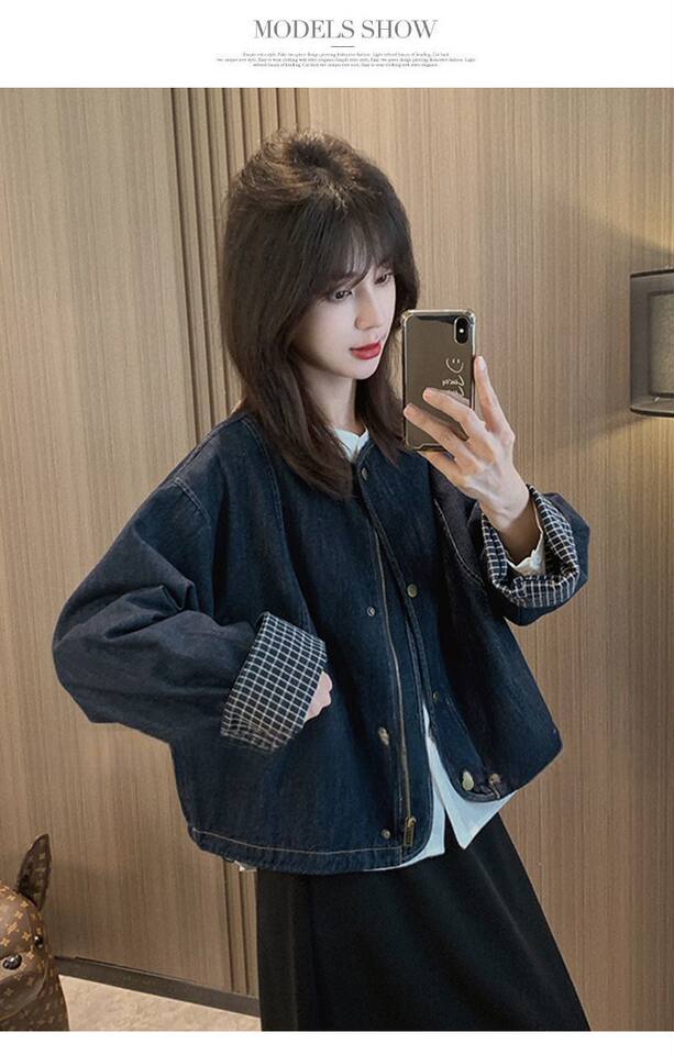 Áo khoác denim nữ dáng rộng cổ tròn tay dài viền cuộn họa tiết kẻ caro — Áo tay dài kẻ sọc xanh chi tiết 3
