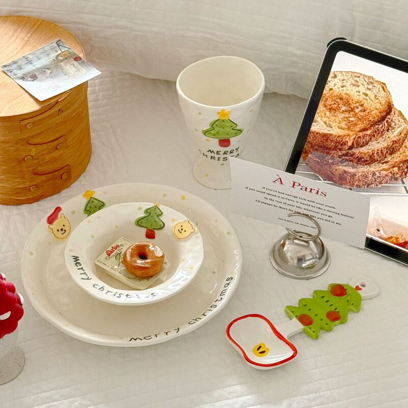 Internet Celebrity Underglaze Color New Year and Christmas Cute Ceramic Spoon Long Handle High-Value Cartoon Household Bowl and Cup Set Internet Celebrity Underglaze Color New Year and Christmas Cute Ceramic Spoon Long Handle High-Value Cartoon Household Bowl and Cup Set