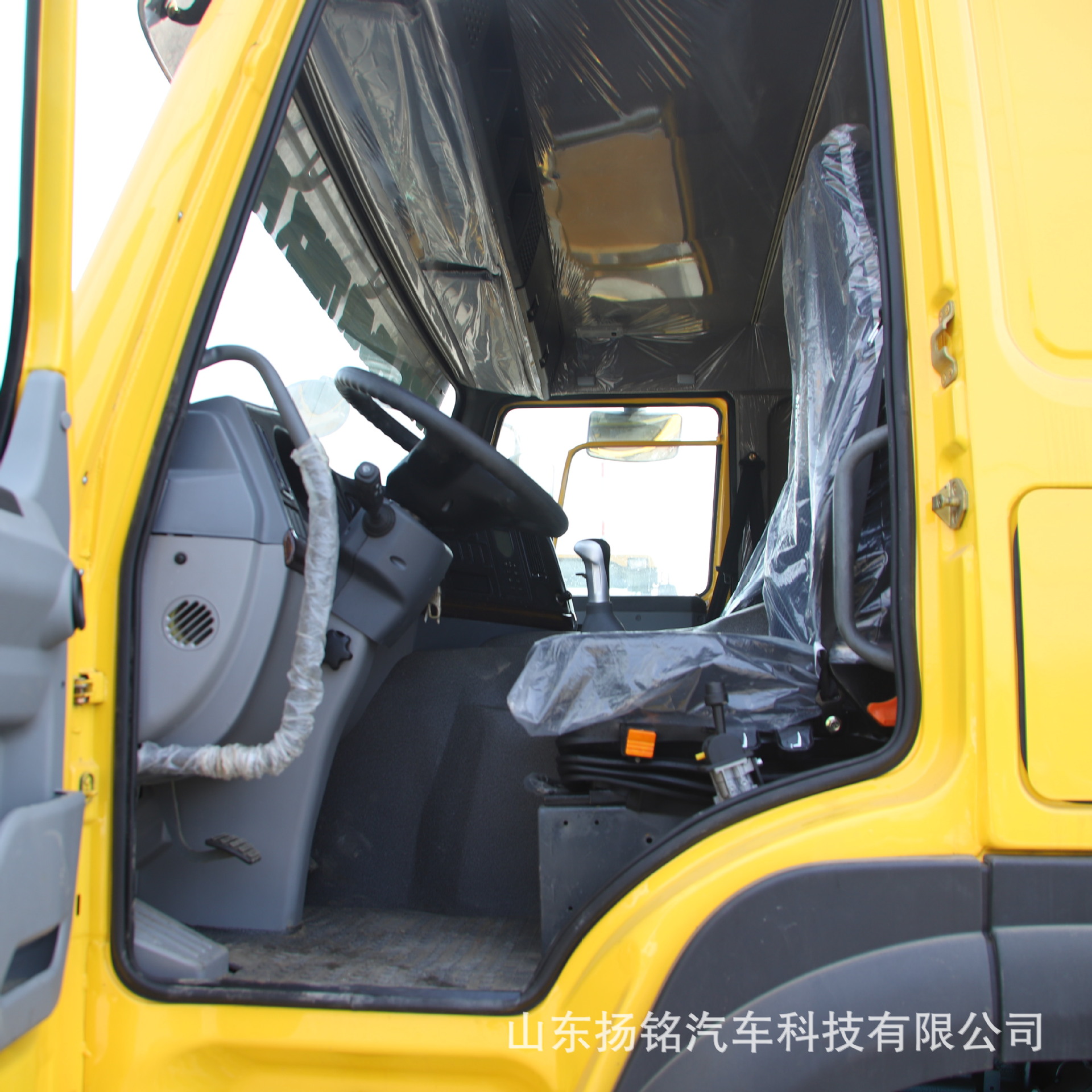 Source Factory Supply Manufacturing Howo Dump Truck Heavy-Duty Dump Truck 371 Horsepower for Transporting Soil, Sand, and Gravel