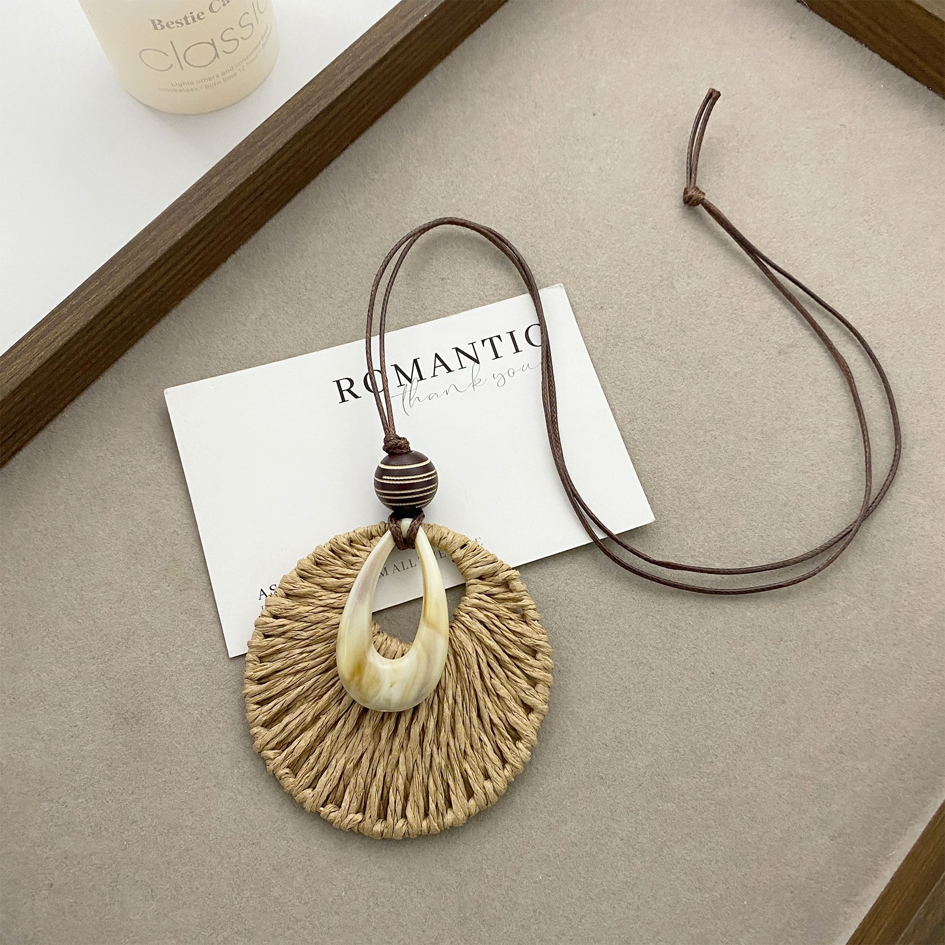 Straw long necklace drop-shaped