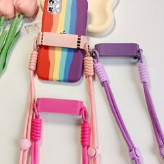 取り外し可能に適用できる携帯ケースのバッククリップは、ストラップの首を掛けて、転倒防止の汎用的な携帯電話スタンドを調節することができます