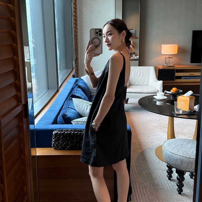 画朴法式白色U领肌理感连衣裙女2025夏季新款简约宽松吊带背心裙|undefined