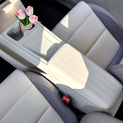 Suitable for 26 Models of: Armrest box pad