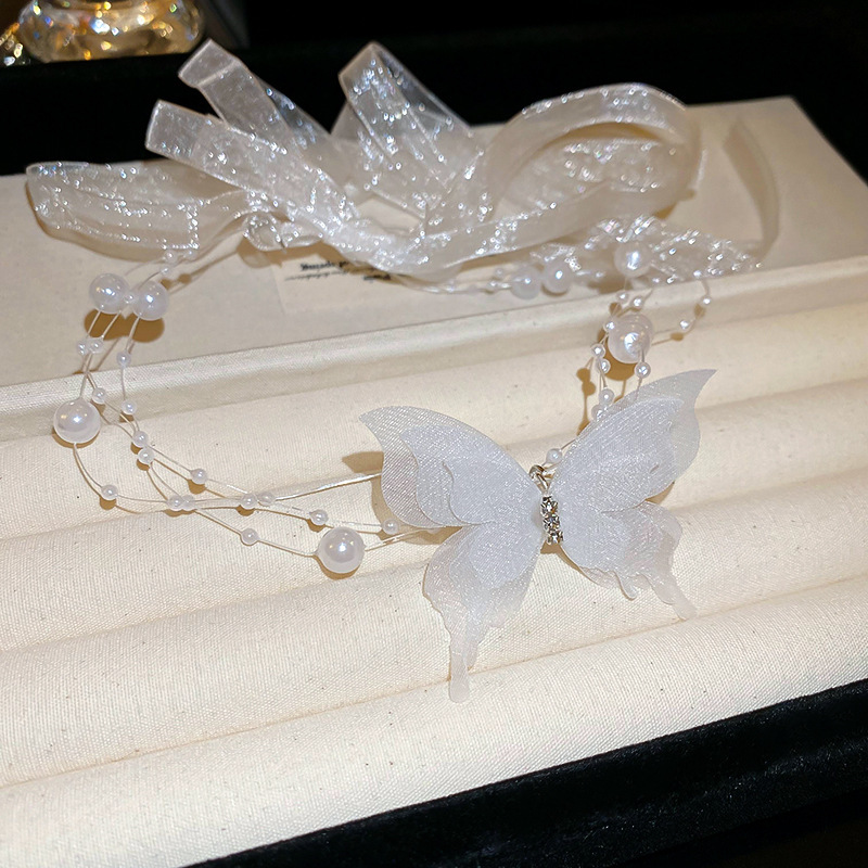 Collar de diamantes con incrustaciones de perlas de flores de tela, collar de diseño fresco y dulce, collar de alta gama de nicho Mori al por mayor