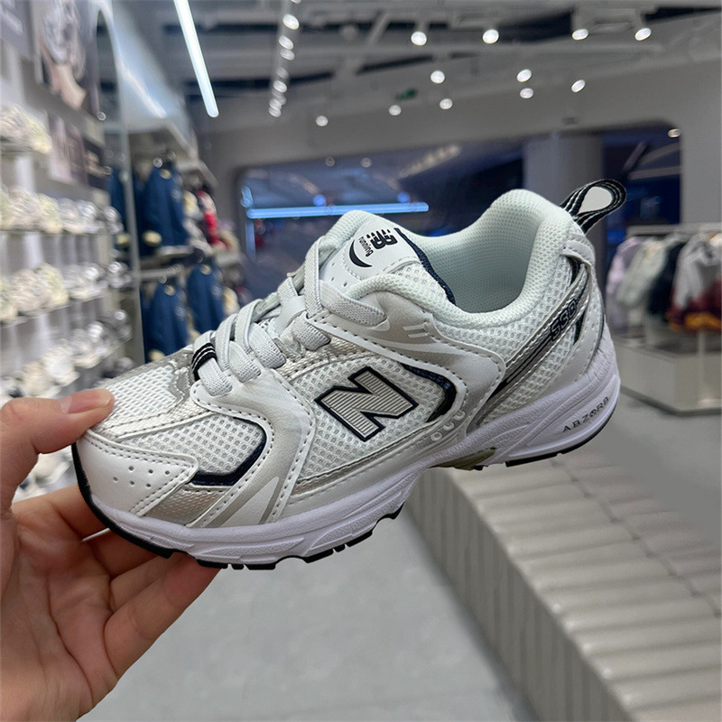 nb530 子供靴 2025 春夏新作メッシュ通気性スポーツシューズ親子男性と女性の子供のお父さんの靴|undefined