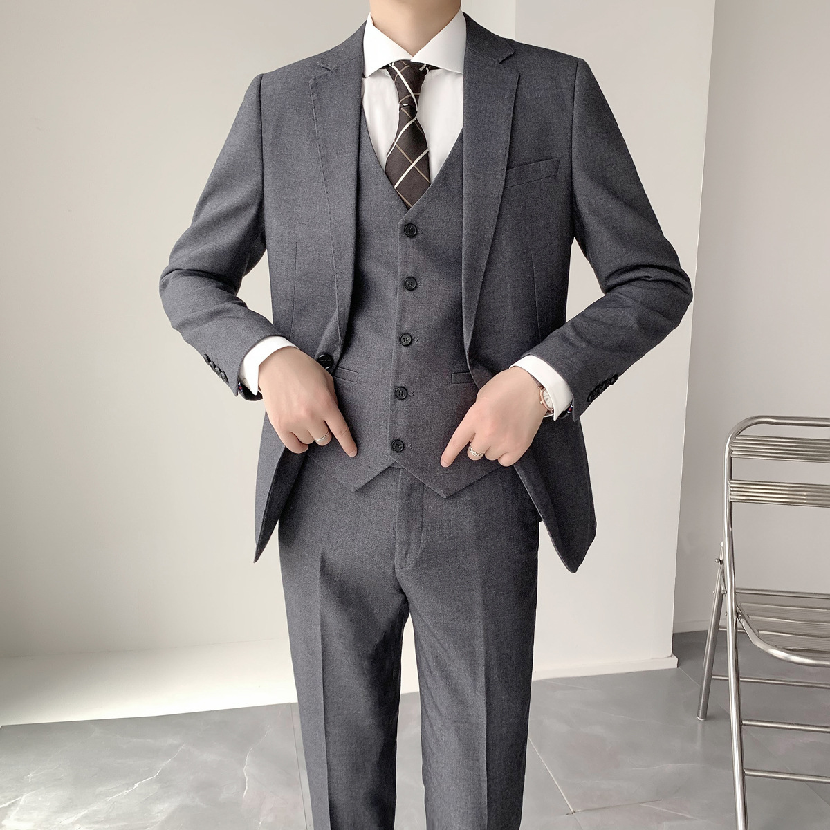 Korean Edition Self cultivation man man 's suit Three Solid business affairs leisure time suit suit go to work Occupation Youth Simplicity