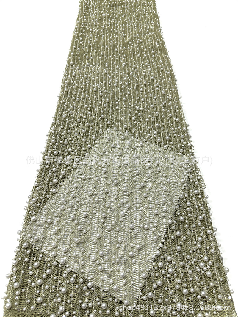 Tejido de malla de perlas hechas a mano de alto grado ondulado vertical tridimensional bordado de perlas vestido de boda tela de diseño