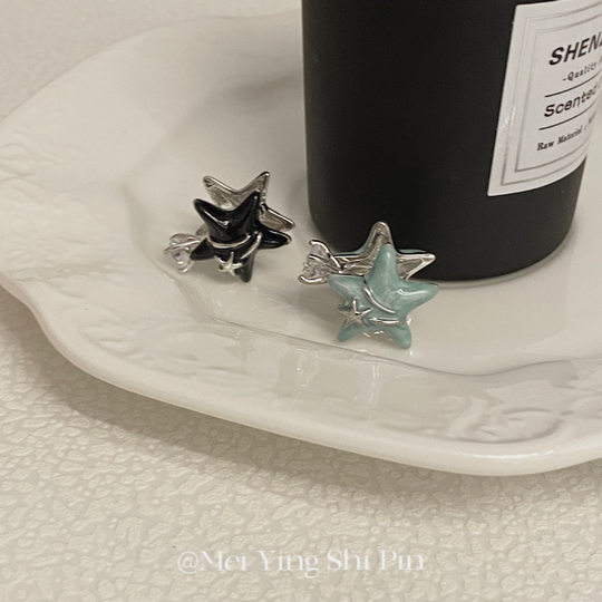 Sweet cool style color five-pointed star double-sided black and white earless ear clip women's small cute all-match fashion ear clip