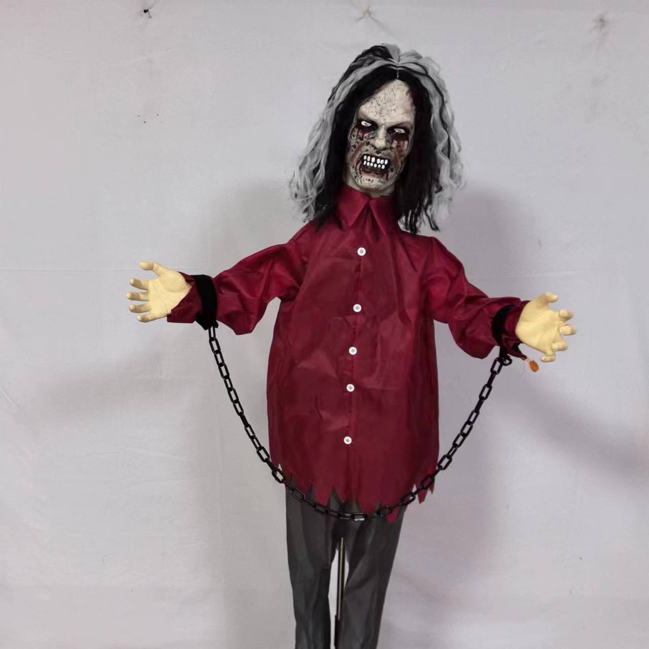 Nuevos adornos de Halloween, accesorios de paisajismo del prisionero de terror, accesorios de escape de la habitación, decoraciones al aire libre del festival de fantasmas al por mayor