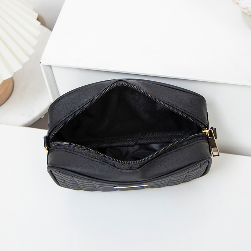 Bolsas de cámara de bordado a cuadros de moda 2025 bolsas de damas simples con sequillas decoraciones de color sólido bolso de mujer