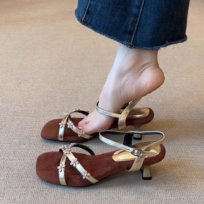 In Stock ~ 5cm French Retro Style Square Toe Rhinestone Flower One-Line Open-Toe Sandals, Feminine and Versatile High Heels