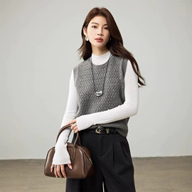 女式针织衫;毛衣;时尚休闲套装