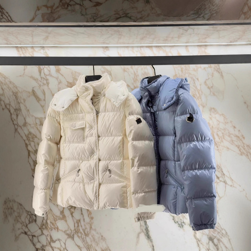 2026 Autumn and Winter New Product Mengkou Waist Hooded Bright down Jacket Slimming Look Women's Glareins Short Jacket