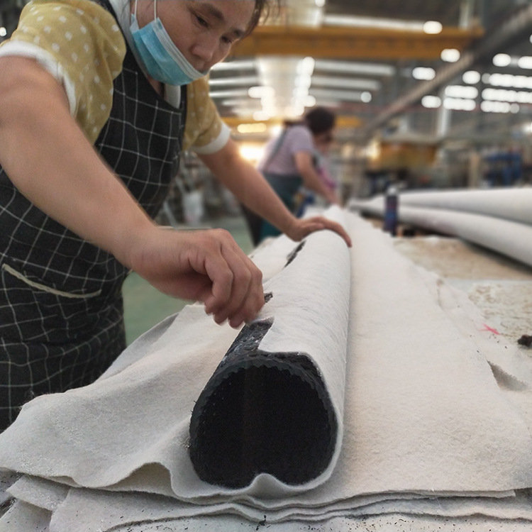 产生网状透水管 塑料2/3半透渗水管绿化排水硬管路肩硬式透水管