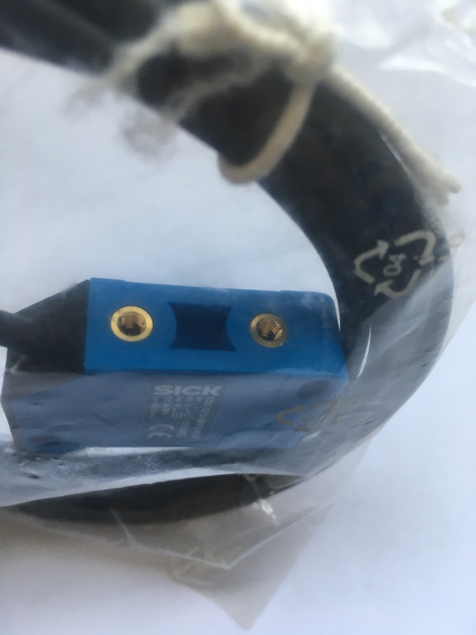 接近开关IQ12-06NPS-KU0