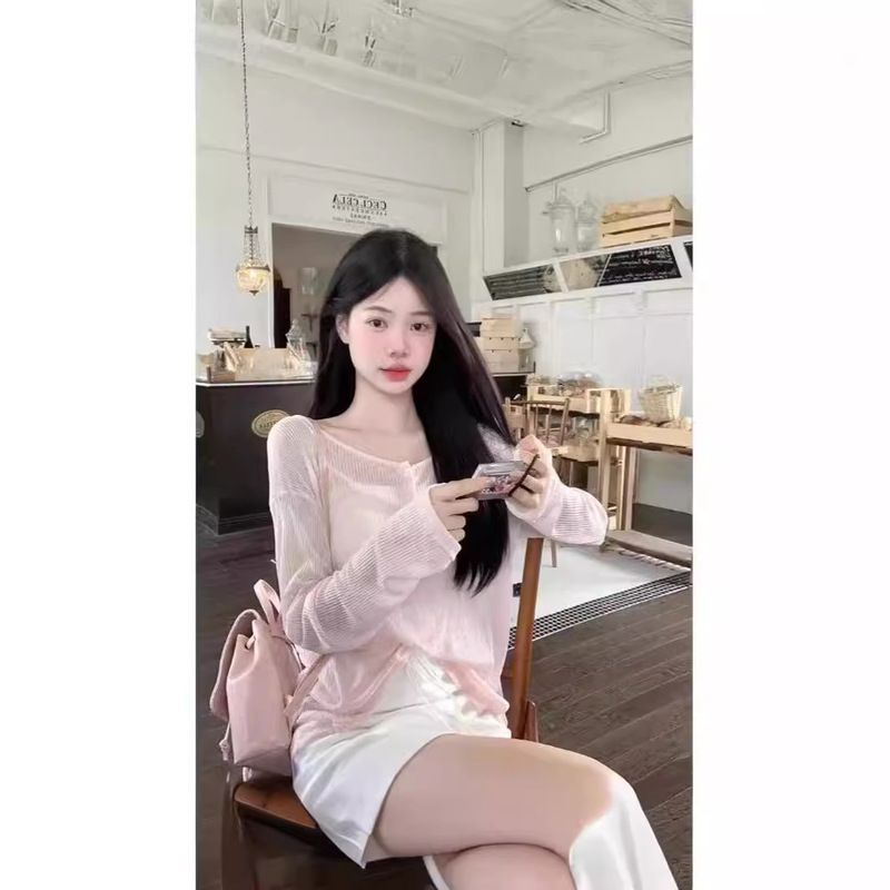 Sexy Pure Long-sleeved T-shirt Women's Summer Thin Transparent Seaside Top Niche Loose Hot Girls Sunscreen Trendy Blouse Sexy Pure Long-sleeved T-shirt Women's Summer Thin Transparent Seaside Top Niche Loose Hot Girls Sunscreen Trendy Blouse