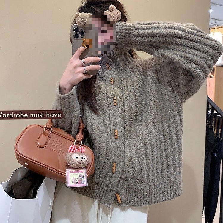 牛角扣毛衣外套女秋冬季韩版新款软糯厚立领宽松长袖针织上衣外穿