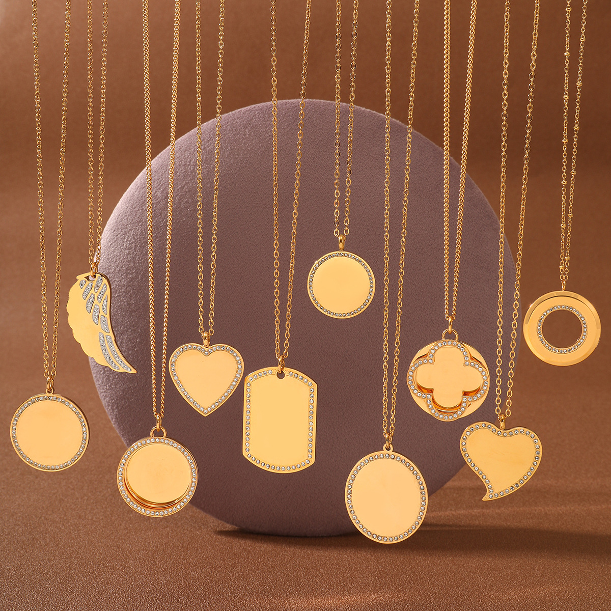 21g Weight 0.03µm-0.05µm Gold Plating Thickness PVD Coated Gold Plating Process PVD Coated Real Gold Plated 18K Gold Round Heart Shape Wings 304 Stainless Steel Simple Style Waterproof Non Tarnish 304 Stainless Steel Lobster Trigger Clasp Closure Pendant Necklace
