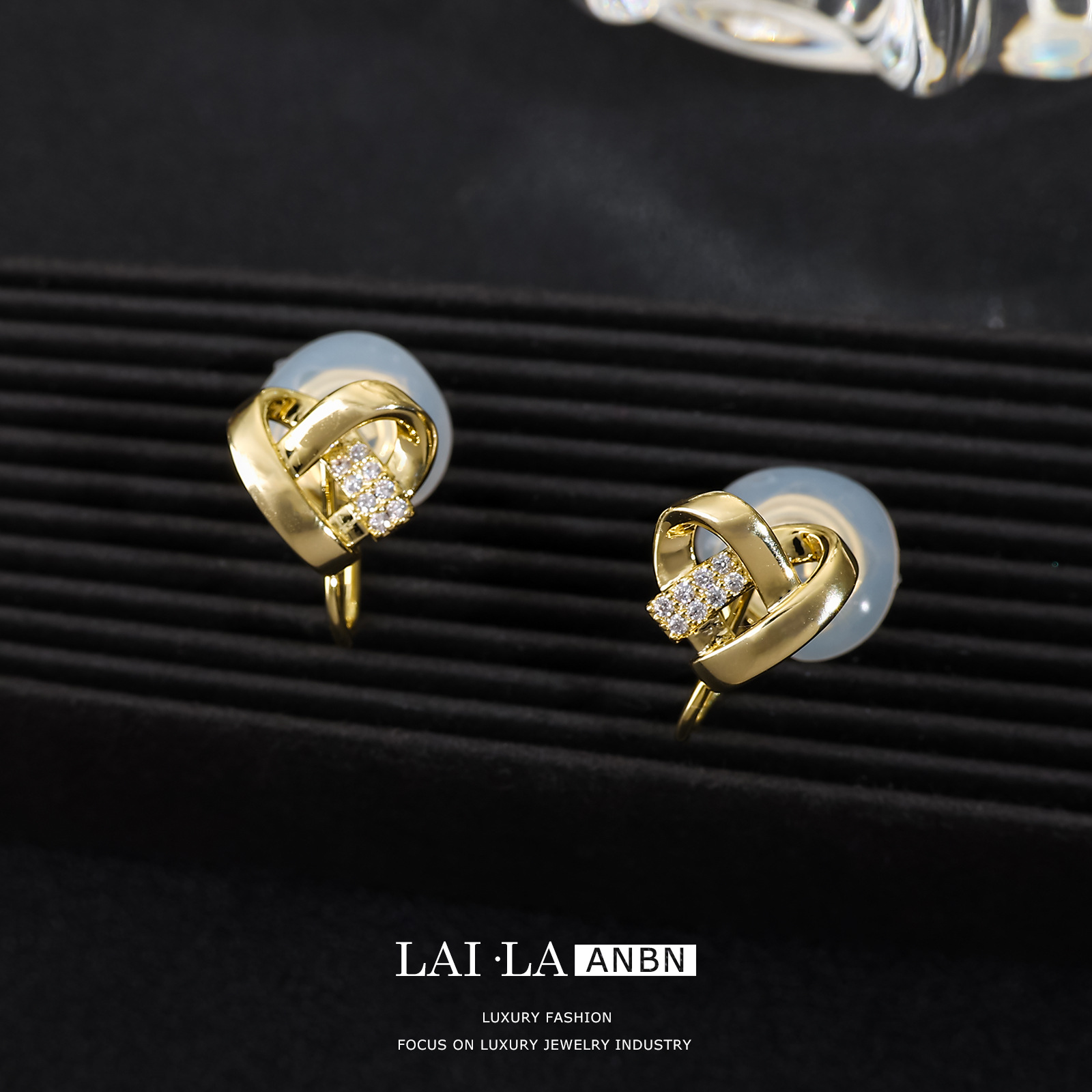 Pendientes de oreja cariño hembra s925 aguja de plata nicho diseño pendientes de alto grado mosquito bobina clip de oreja hembra No perforado sin dolor