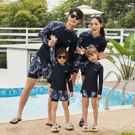 比基尼;连体泳衣;潜水服