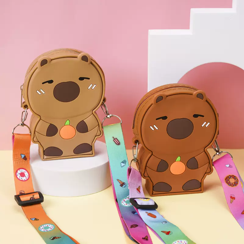 跨境爆款儿童零钱包卡皮巴拉学生挎包手提包包百搭硅胶包零钱包