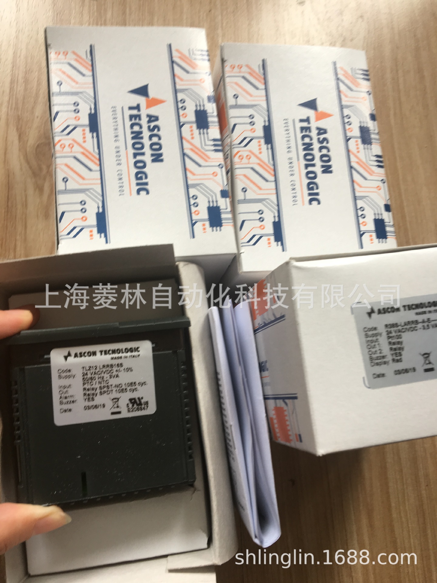 意大利ASCON TECNOLOGIC 控制器M1-3056-9000 M1-3000-0000