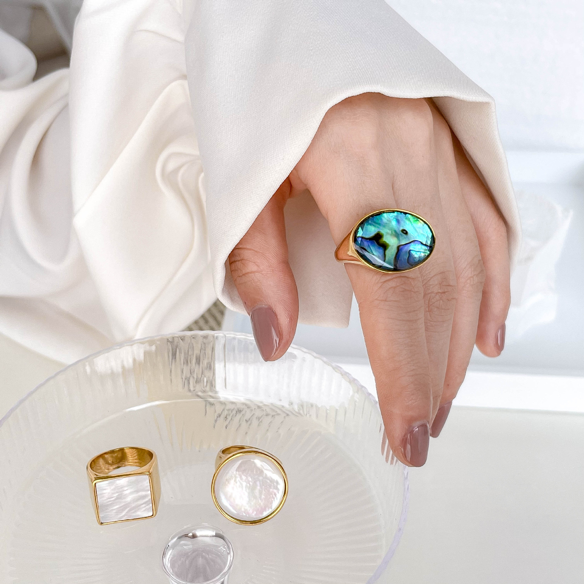 11g Weight Shell Inlay Material Rings Classification 1 Piece Quantity Simple Style Round Titanium Steel Inlay Shell Rings