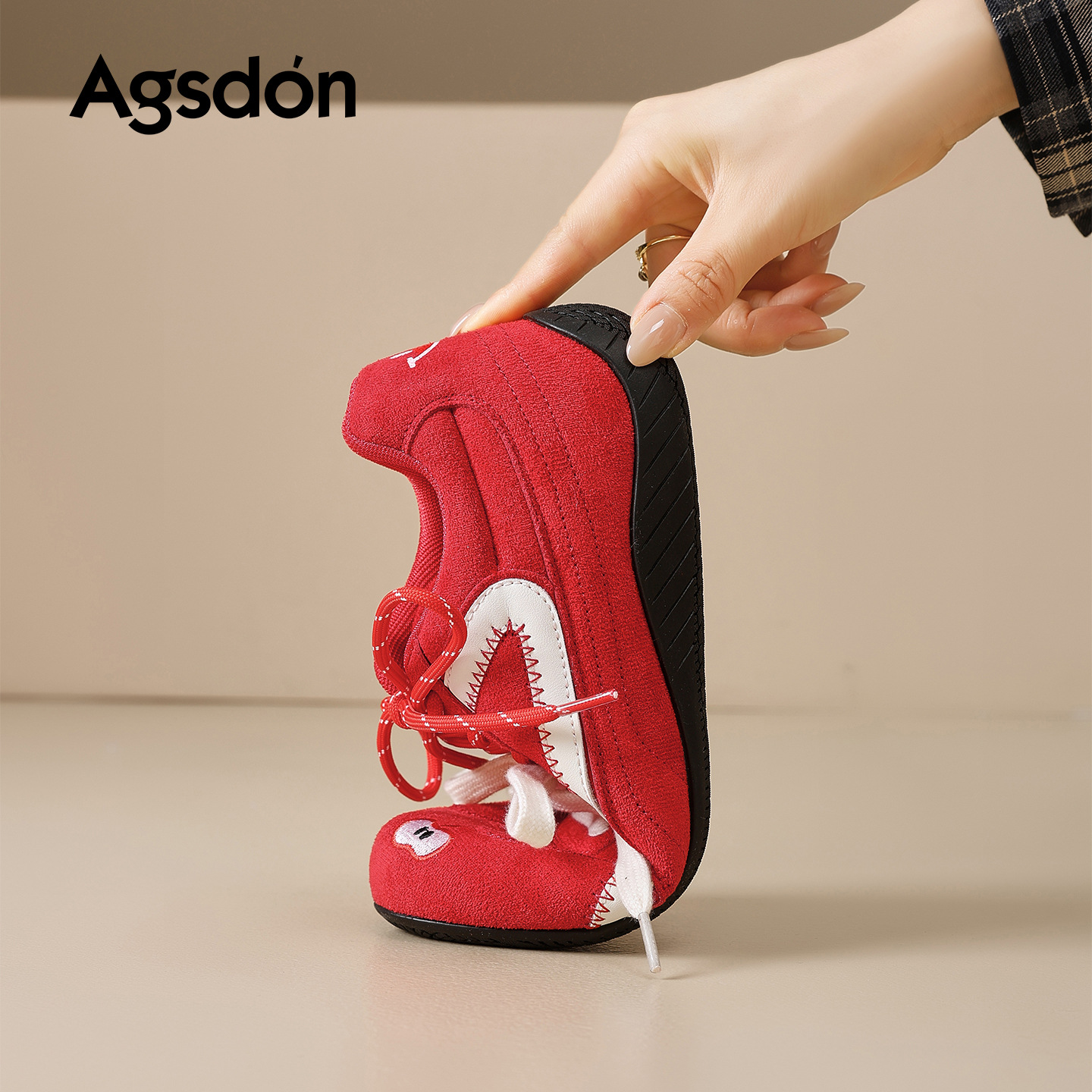 Año Nuevo Auge Shi Deng rojo zapatos de entrenamiento para mujeres 2026 nuevas zapatillas deportivas casuales de suela gruesa de primavera zapatos Kanban