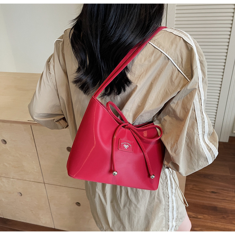 Women's fashion bucket bag 2025 new retro handbag, bow single-shoulder bag, solid color versatile underarm bag undefined