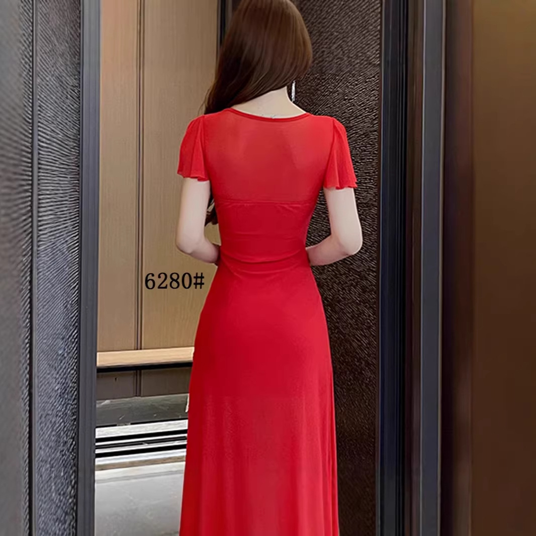 夜总会性感蹦迪裙修身遮肚包臀短裙深V低胸连衣裙2026新款女装春