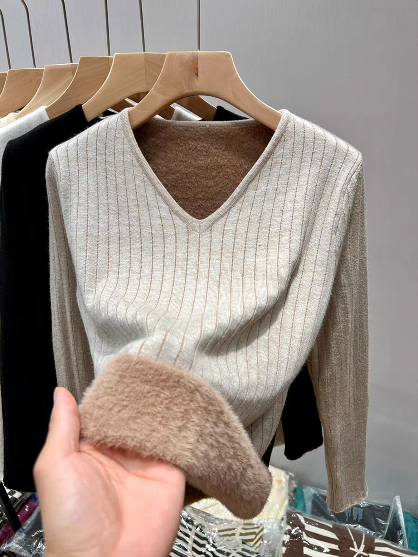 Kaikuo transfronterizo Europa y América Casual plush cuello V camiseta de manga larga suéter de mujer 2025 otoño y invierno Amazon estación independiente