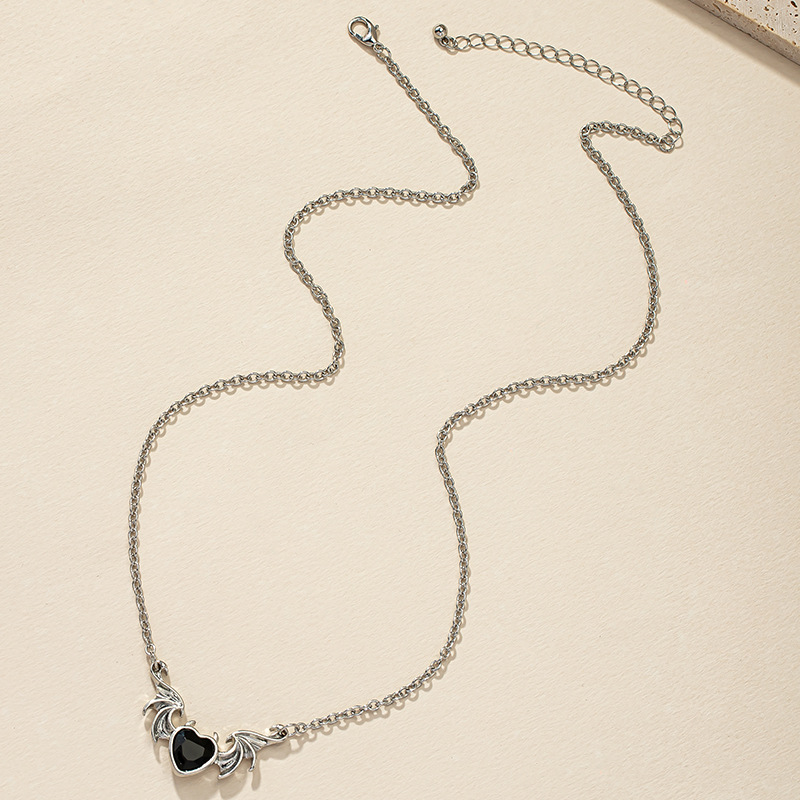 Retro Heart Shape Wings Alloy Plating Artificial Rhinestones Necklace