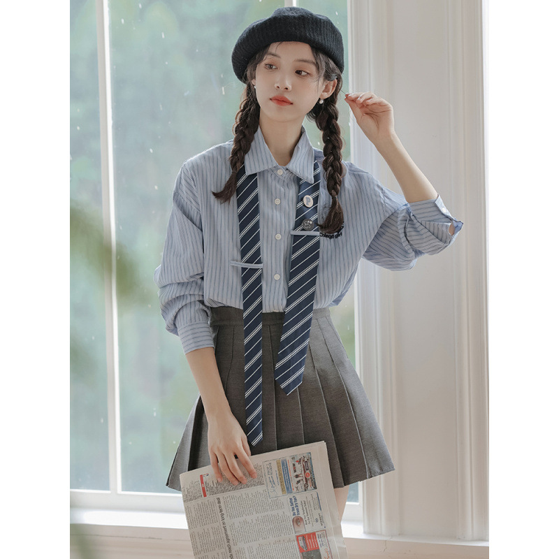 Korean Preppy Style Vintage-Inspired Tie Striped Shirt Pleated Skirt Set with Brooch 2026 Early Spring New Collection