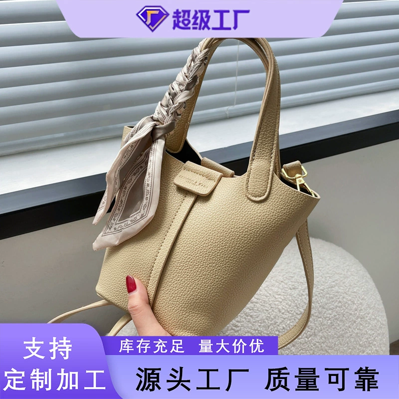 Повседневная минималистская сумка для ведра для весны 2025 новый иностранный тренд дамы нишевые дизайн